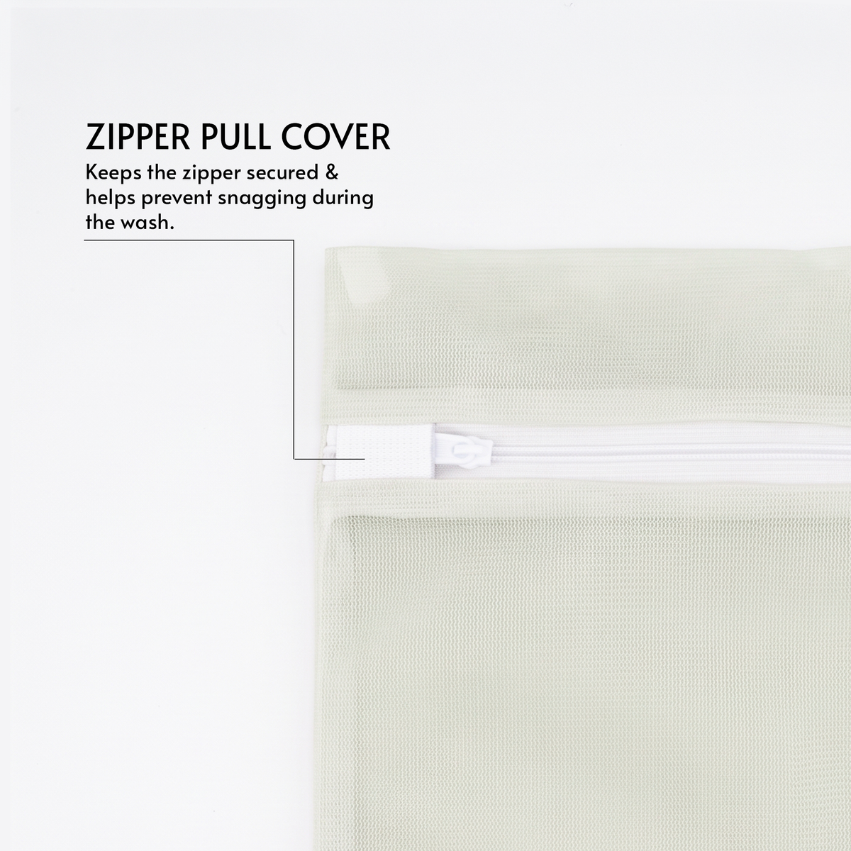 Covered zipper pull on the CUVR delicates wash bag to help prevent snagging product image